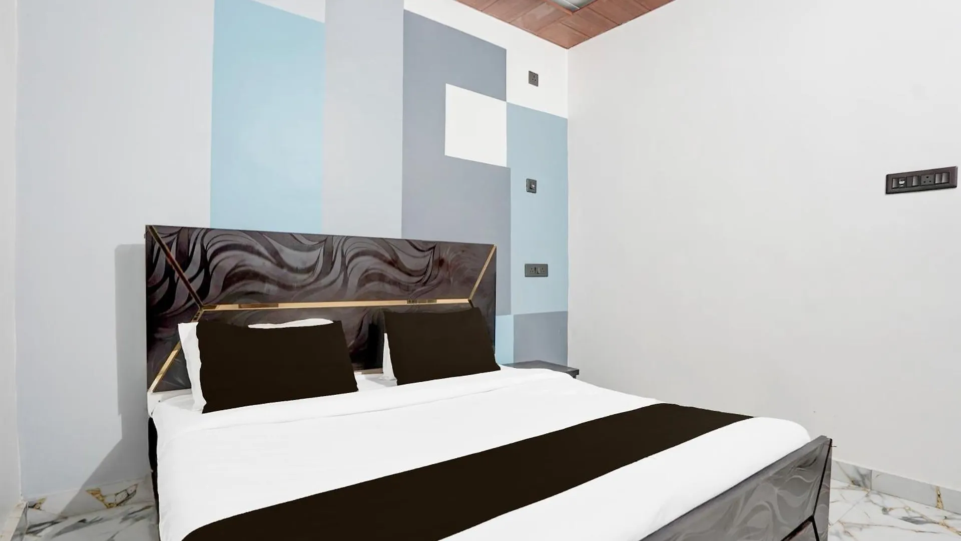 Hotel O People Pg Guest House فاراناسي