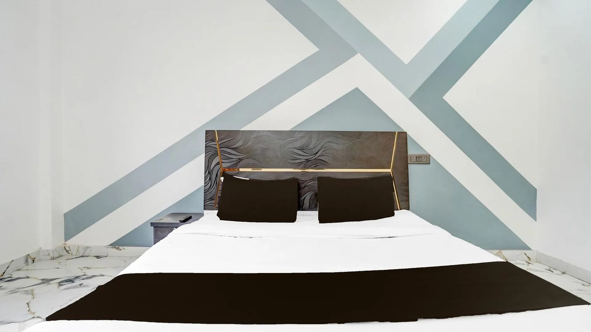 Hotel O People Pg Guest House فاراناسي