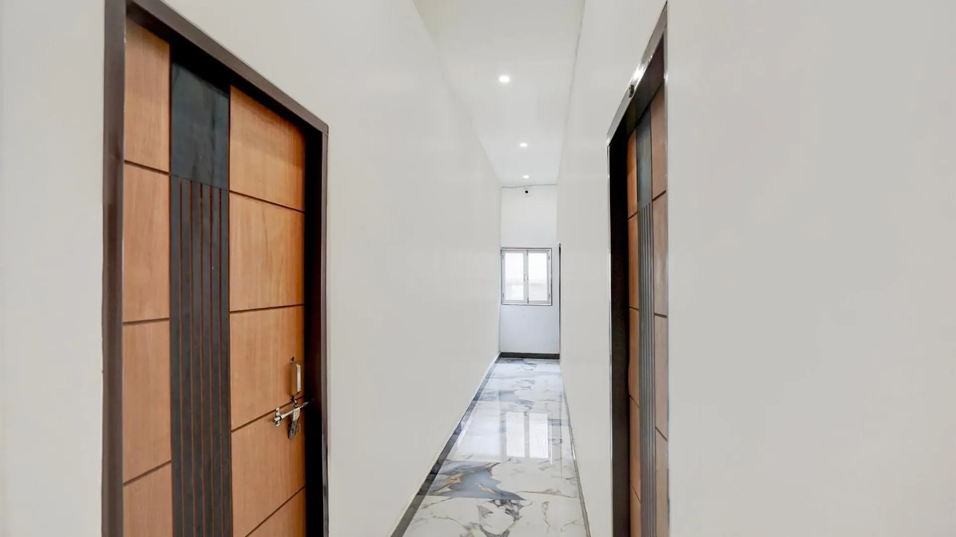 Hotel O People Pg Guest House فاراناسي