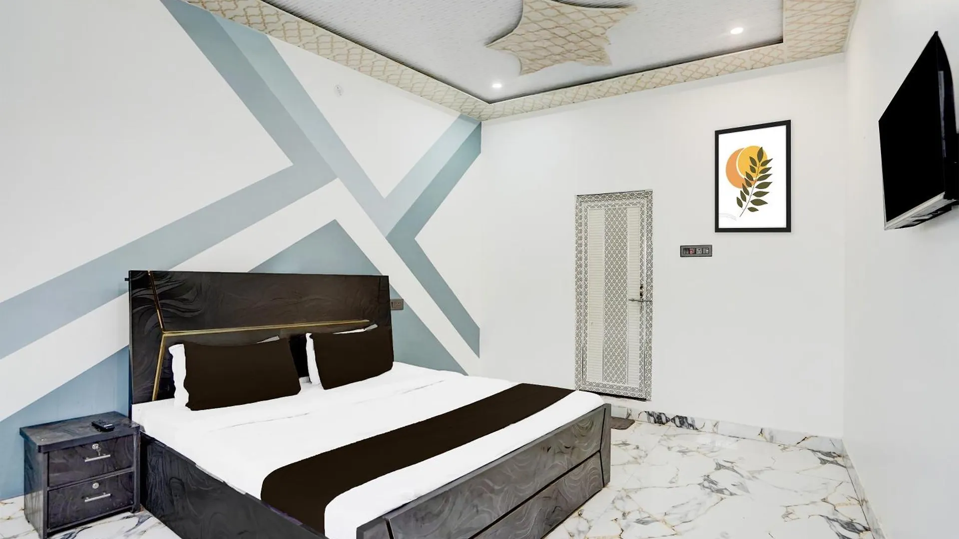 Hotel O People Pg Guest House فاراناسي 3*,  الهند