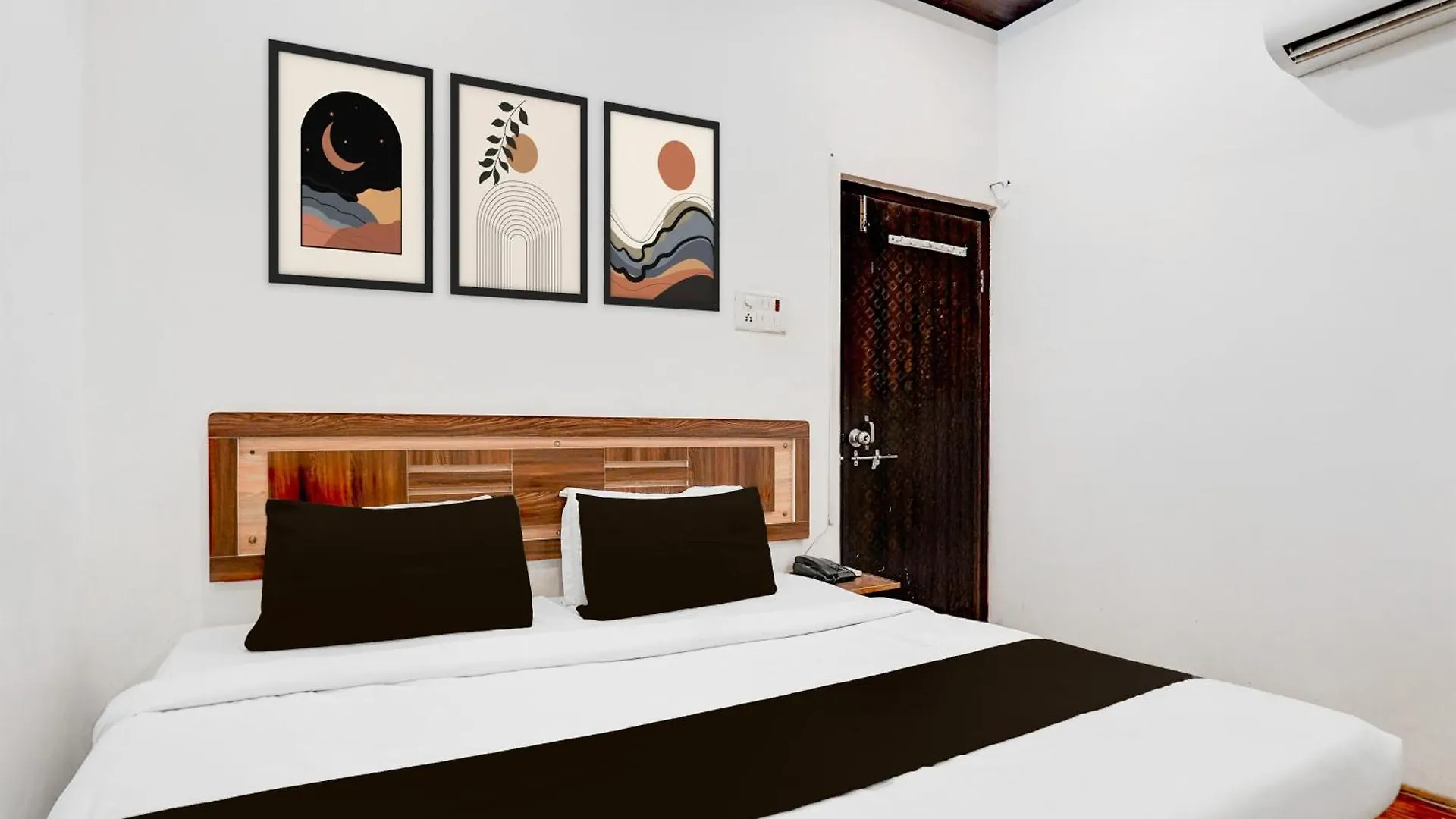 ***  Hotel O People Pg Guest House فاراناسي الهند