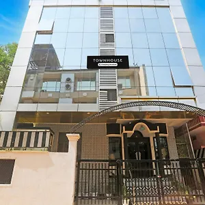 Hotel Super Townhouse Cantonment Formerly Sarin